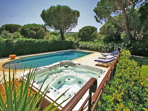 Outdoor pool - Modern Villa in Gassin With Sauna (Gassin)