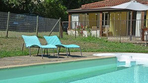 Outdoor pool - Spacious Villa in Saint-marsal With Swimming Pool (Saint-Marsal)