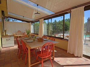 Dining - Spacious Villa in Saint-marsal With Swimming Pool (Saint-Marsal)