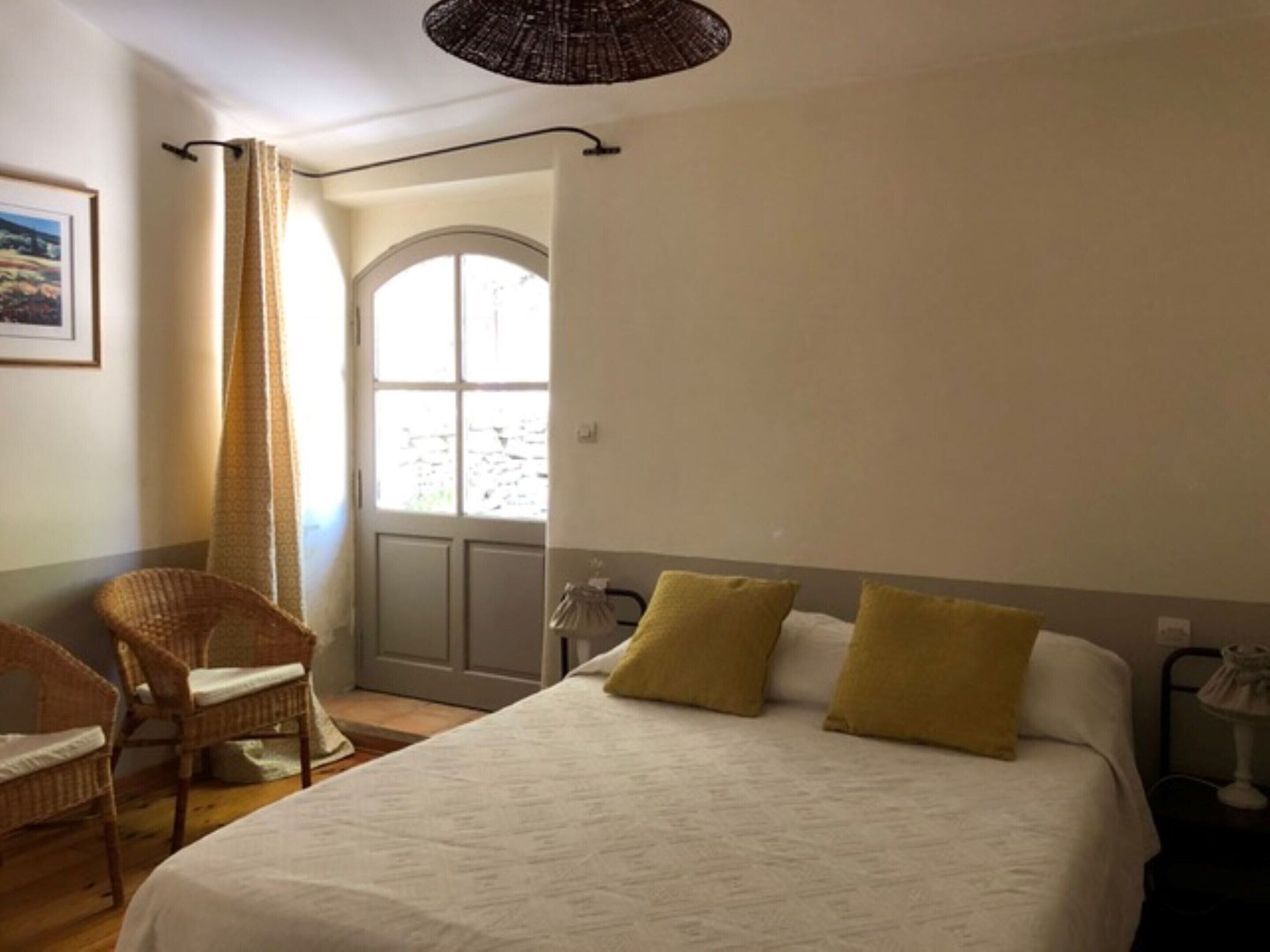 House | 2 bedrooms, individually furnished