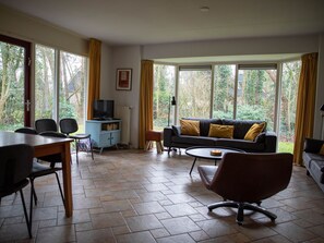 House | Living room - Cozy House with Garden near Lemelerberg (Lemele)