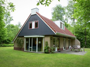 Exterior - Cozy House with Garden near Lemelerberg (Lemele)