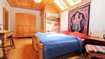 Departamento | 3 habitaciones, muebles diferentes y ropa de cama