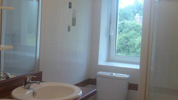 Cottage | Bathroom
