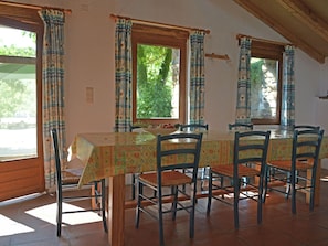 Dining - Comfortable Villa in Prunet-et-belpuig With Terrace (Prunet-et-Belpuig)