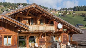 Exterior - Hilltop Apartment in Rhone Alpes With Mountain View (Notre-Dame-de-Bellecombe)