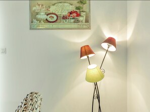 1 Schlafzimmer, individuell eingerichtet, Bettwäsche