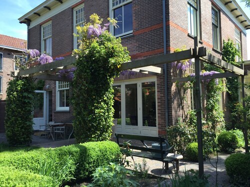 Luxurious Villa in Haarlem With Two Ponds