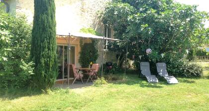 Peaceful Cottage With Swimming Pool in Fayssac France