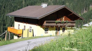 Unclassified image, 3 of 21, button - Cozy Apartment in Wagrain near Forest (Wagrain)