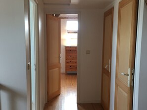4 bedrooms, cribs/infant beds, bed sheets - Spacious Holiday Home in Saint-sylvestre-sur-lot With Pool (Saint-Sylvestre-sur-Lot)