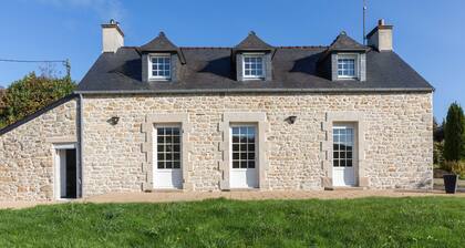 Quaint Holiday Home in Elliant France With Garden