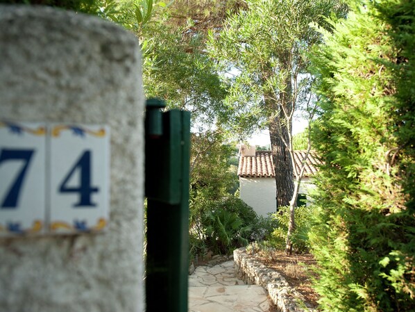 Exterior - Modern Holiday Home With Swimming Pool & Seabeach Nearby (Sainte-Maxime)