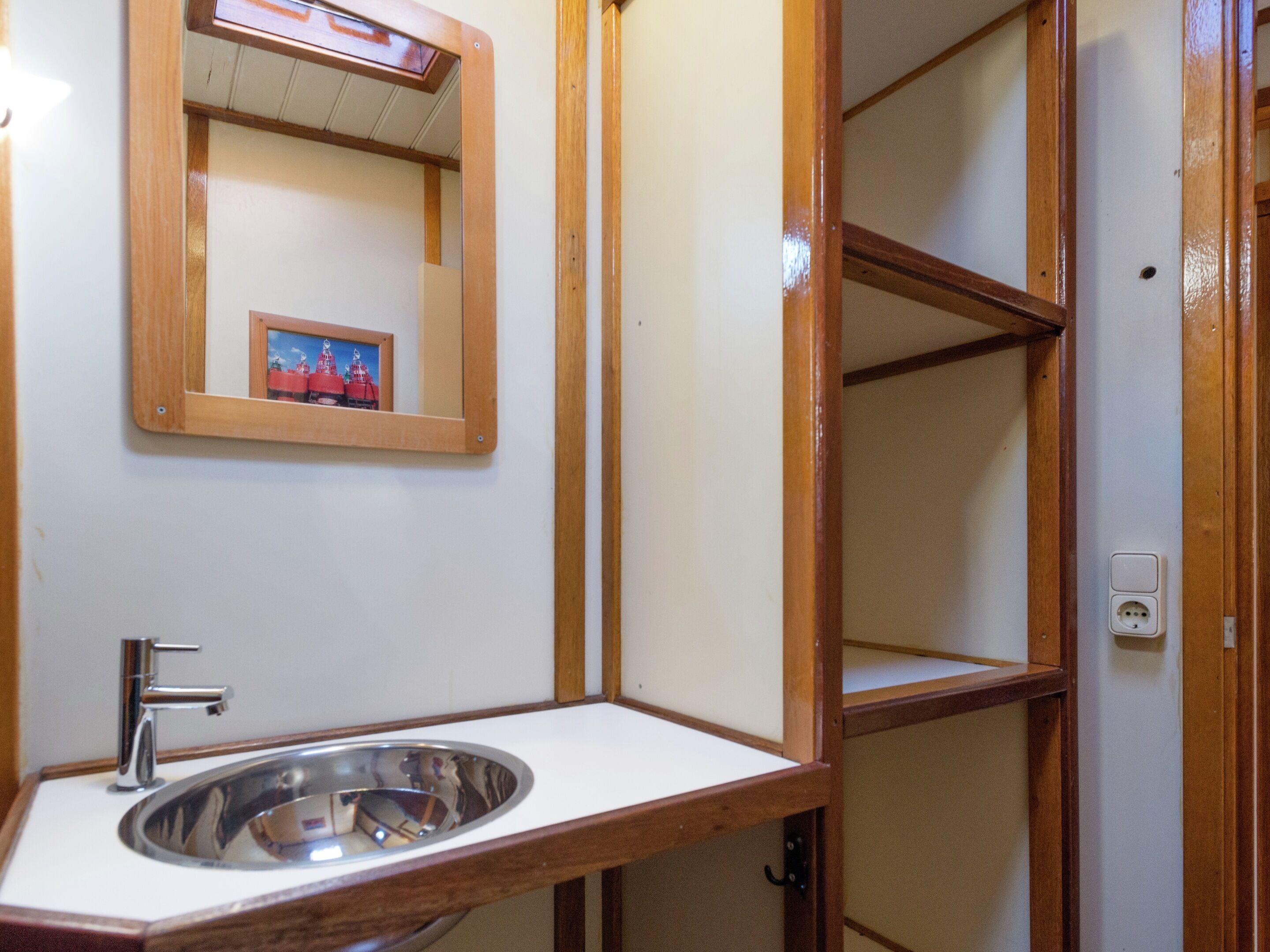 Mobile Home | 10 bedrooms