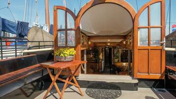 Mobile Home | Balcony