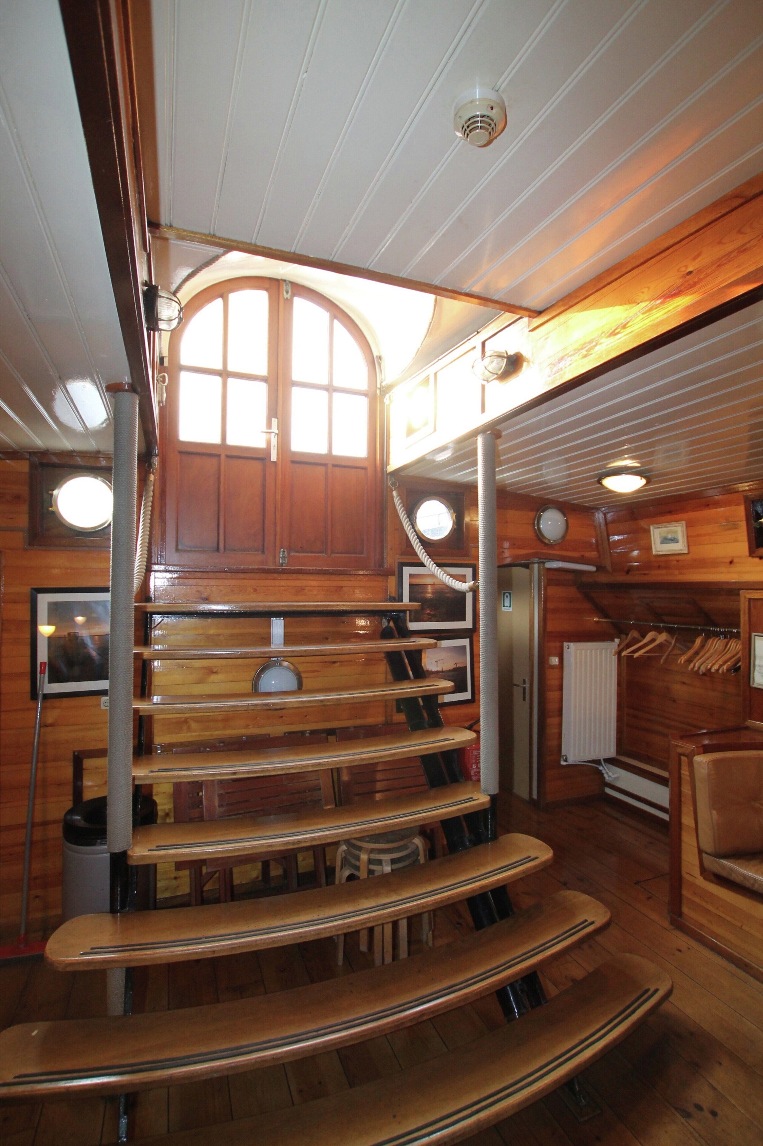 Mobile Home | Living room