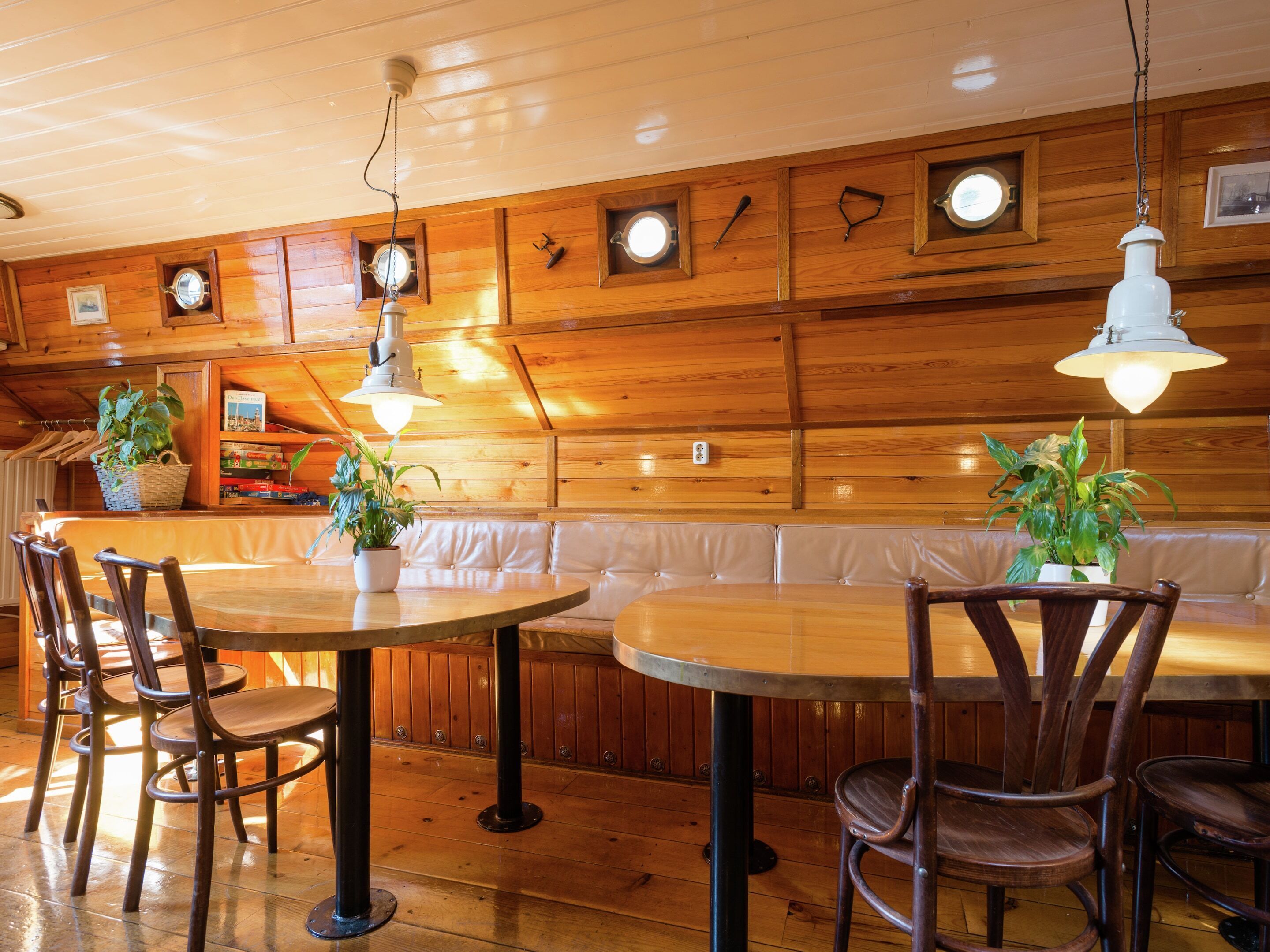 Mobile Home | Living room