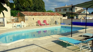 Unclassified image, 2 of 34, button - Modern Home in Fléac-sur-seugne Charente-maritime With Pool (Fléac-sur-Seugne)