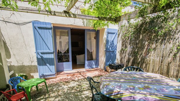 Unclassified image, 1 of 34, button - Modern Home in Fléac-sur-seugne Charente-maritime With Pool (Fléac-sur-Seugne)