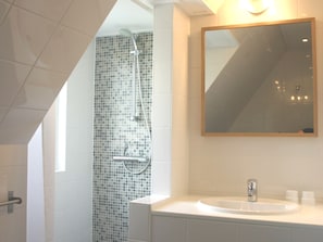House | Bathroom - Luxurious Holiday Home in the Dunes, Near the Beach of Vlieland (Vlieland)