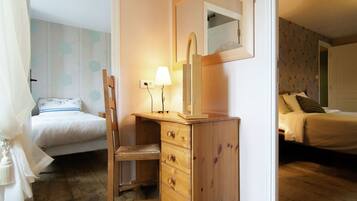 6 chambres, ameublement personnalisé