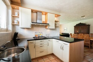 House | Private kitchen | Highchair - Farmhouse in Rheeze Near Forest and Meadows (Rheeze)