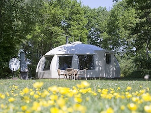 Exterior - Detached Igloo Bungalow With Wood-burning Stove by a Forest (Chaam)