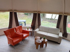 Living room - Detached Igloo Bungalow With Wood-burning Stove by a Forest (Chaam)
