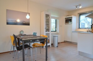 House | Dining - Holiday Home in Heeten Near Forest (Heeten)