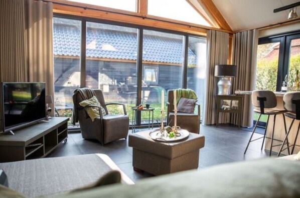 House | Living room - Tranquil Holiday Home in Alphen-chaam With Stables (Alphen)