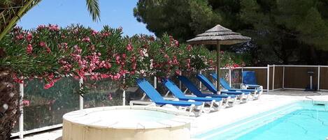 Piscine extérieure, piscine chauffée