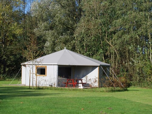 Lodge Tent With a Wood Stove in the Achterhoek - Campsite