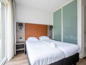 Villa | 5 bilik tidur, dilengkapkan perabot secara berasingan, cadar katil