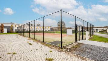 Villa | Sportplatz