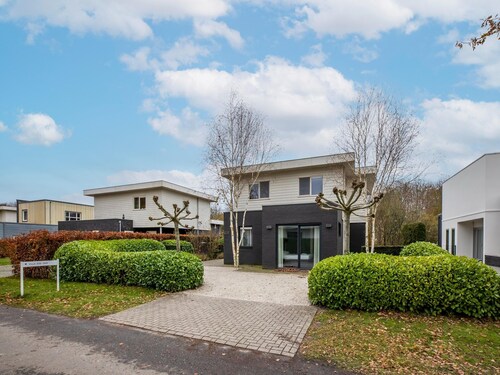 Modern Villa in Harderwijk with Hot Tub