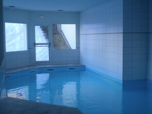 Outdoor pool - Cozy Chalet Stay w/ Pool (Notre-Dame-de-Bellecombe)