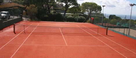 Apartment | Sports court