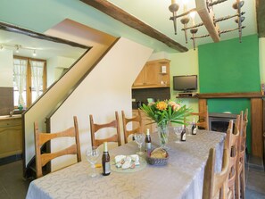 Dining - Fabulous Cottage in Vireux-wallerand With Terrace (Vireux-Wallerand)