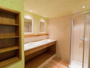 Cottage | Bathroom | Shower - Fabulous Cottage in Vireux-wallerand With Terrace (Vireux-Wallerand)