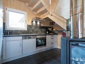 Stuga | Eget kök | Barnstol