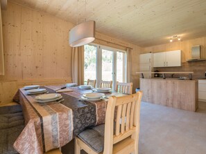 Chalet | Dining - Luxurious Chalet Near Ski Area in Murau (Murau)