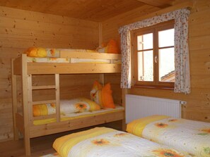 Apartment | 2 Schlafzimmer, individuell eingerichtet, Bettwäsche