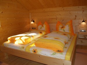 Apartment | 2 Schlafzimmer, individuell eingerichtet, Bettwäsche