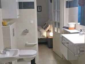Vila | Kamar mandi | Bathtub