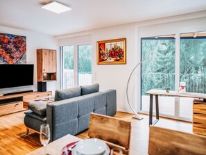 Villa | Living room | DVD player - Luxurious Apartment in Bad Kleinkirchheim With Balcony (Reichenau)