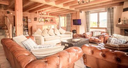 Luxury Holiday Home in La Côte-d'arbroz With Sauna