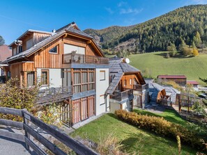 Exterior - Fascinating Apartment in Bad Kleinkirchheim With Garden (Bad Kleinkirchheim)