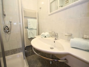 Apartment | Bathroom