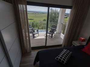 4 bedrooms, individually furnished, cots/infant beds, bed sheets - Modern Villa in Azille With Private Pool and Jacuzzi (Azille)