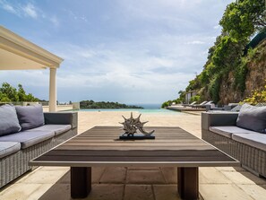 Balcony - Luxurious Villa in Cannes With Private Swimming Pool (Cannes)